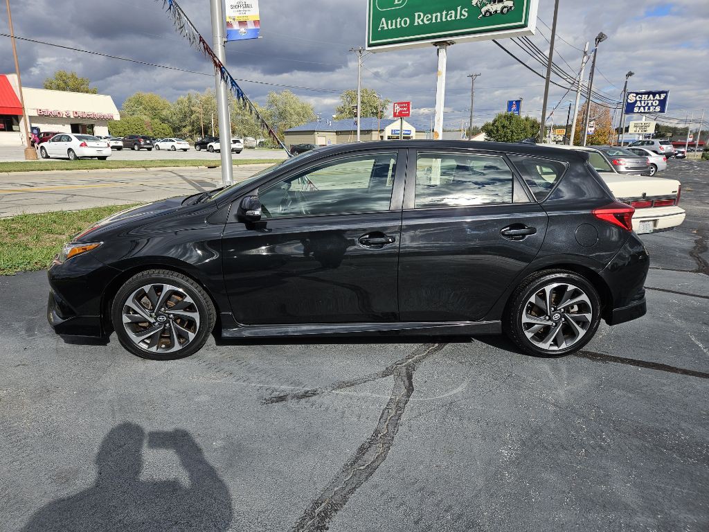 2016 Toyota Corolla Image 8