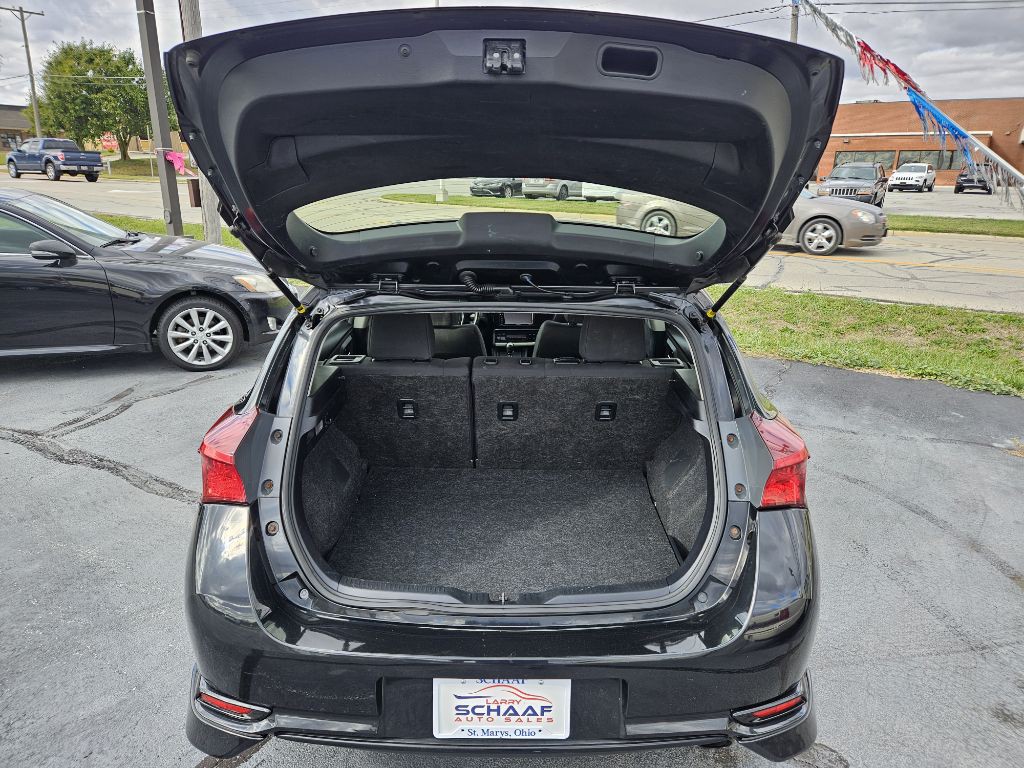 2016 Toyota Corolla Image 12