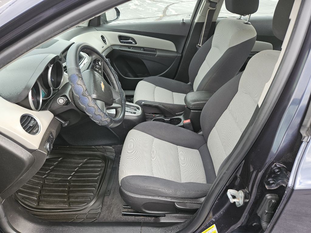 2015 Chevrolet Cruze Image 9