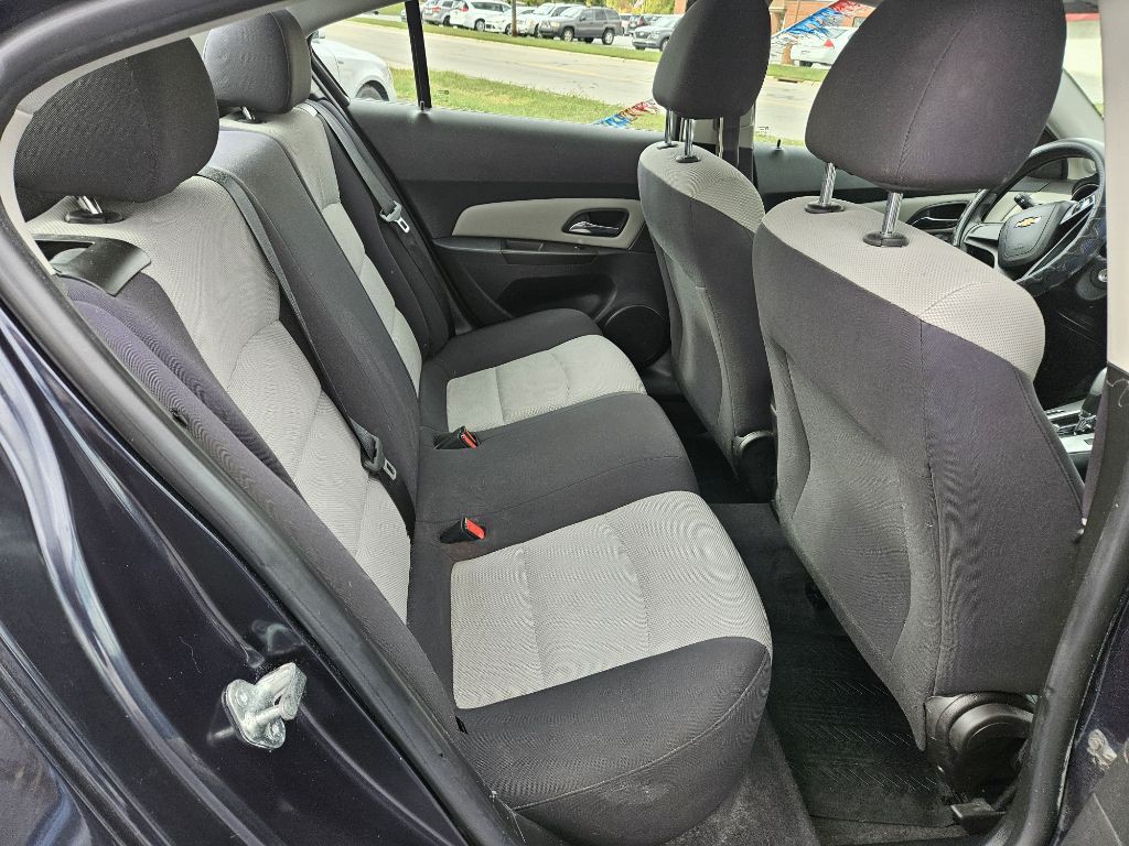 2015 Chevrolet Cruze Image 12