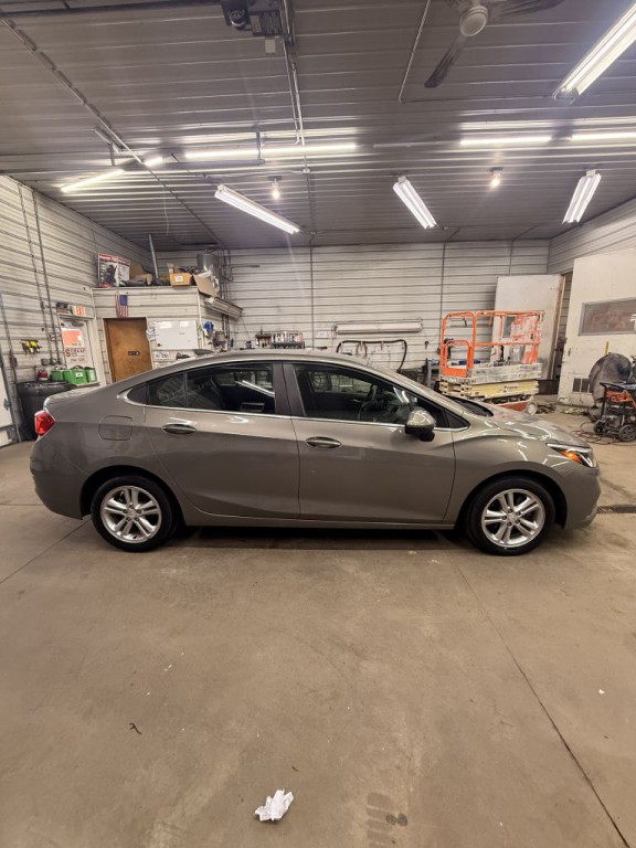 2017 Chevrolet Cruze Image 7