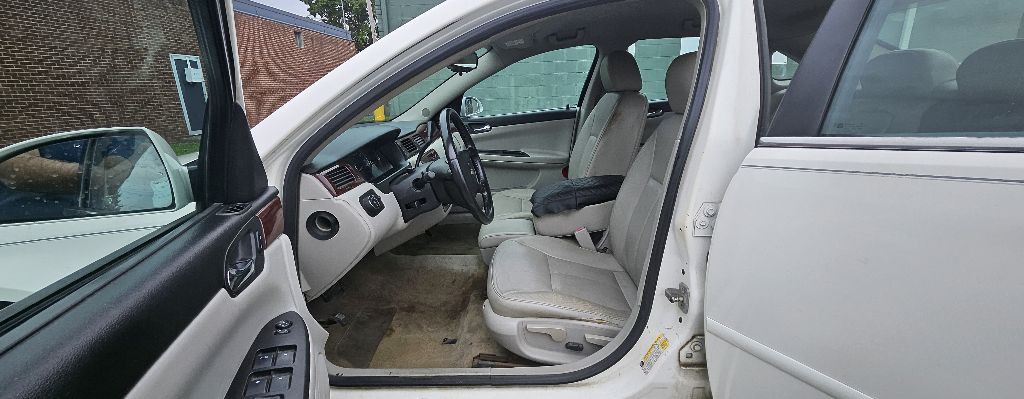 2008 Chevrolet Impala Image 12
