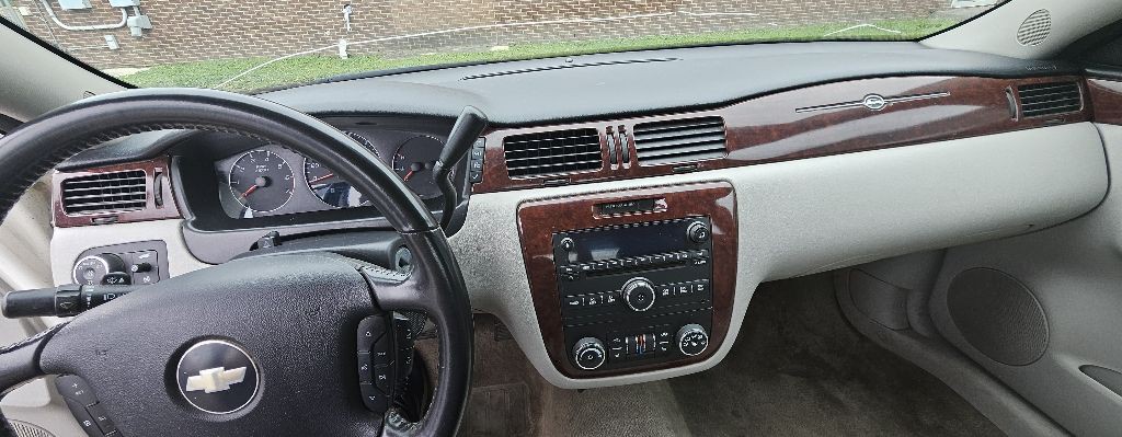2008 Chevrolet Impala Image 14