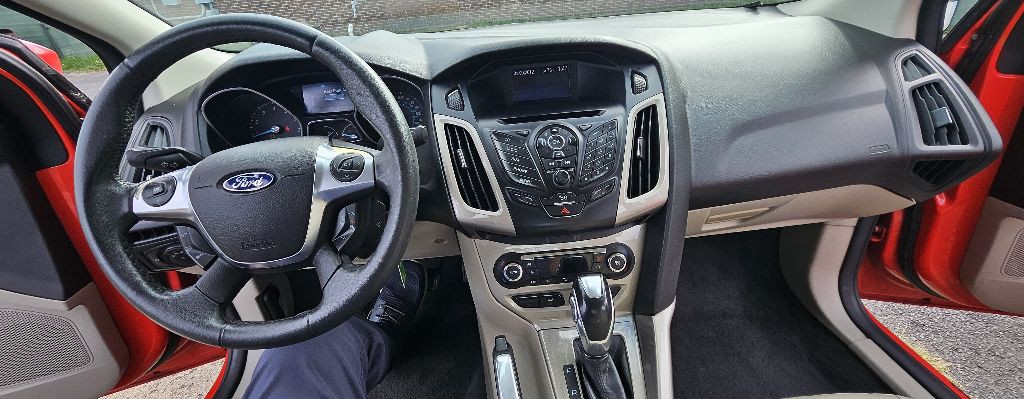 2012 Ford Focus Image 18