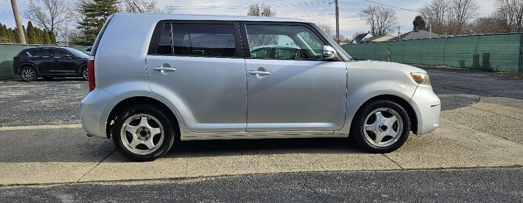 2010 Scion xB Image 8