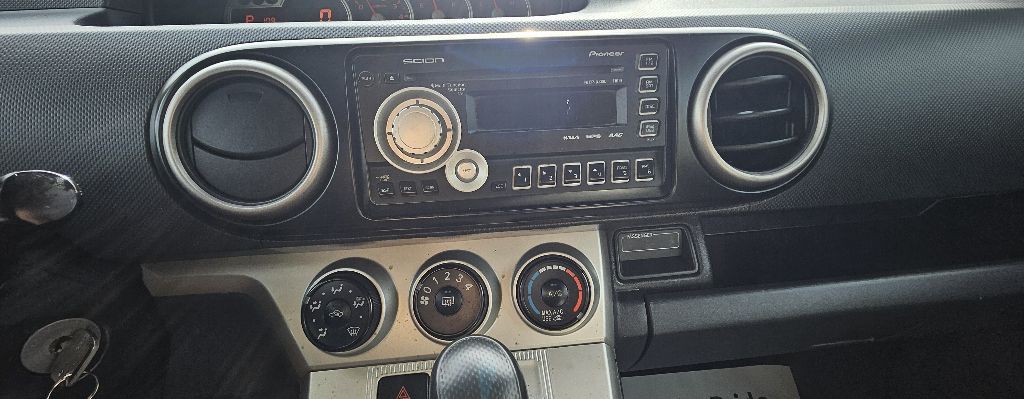 2010 Scion xB Image 18