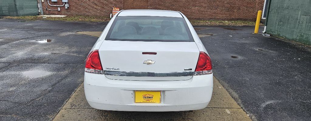 2011 Chevrolet Impala Image 2