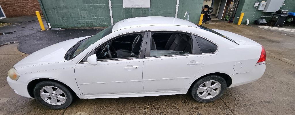 2011 Chevrolet Impala Image 13