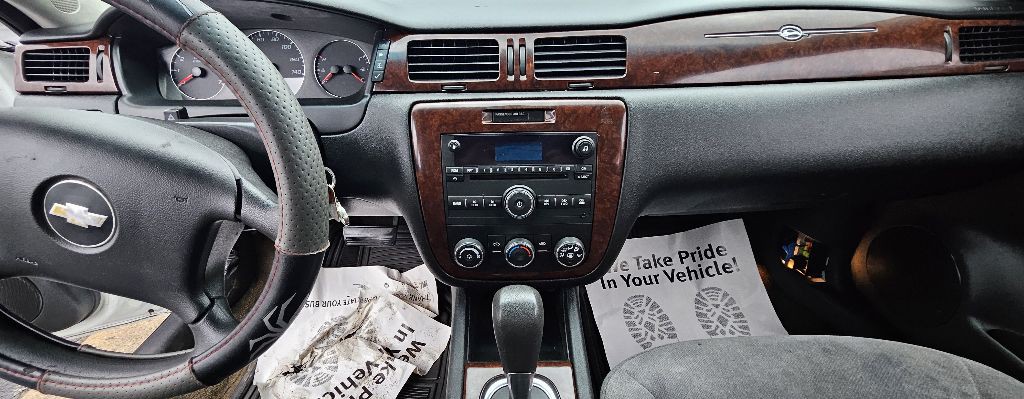 2011 Chevrolet Impala Image 16