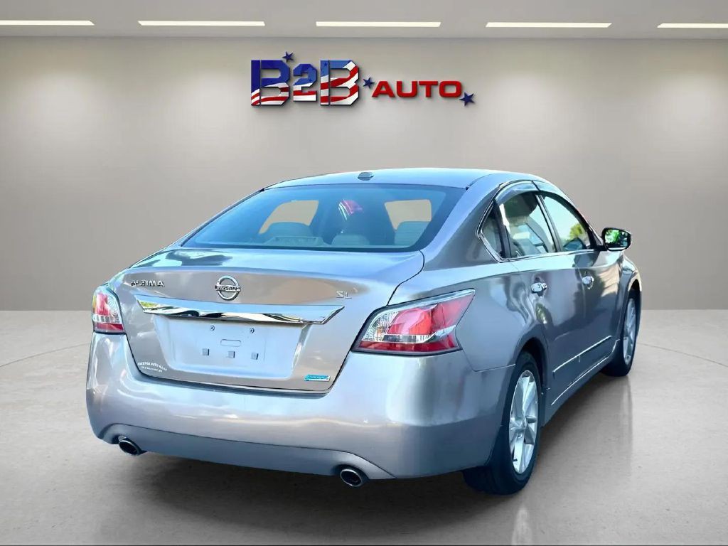 2014 Nissan Altima Image 4