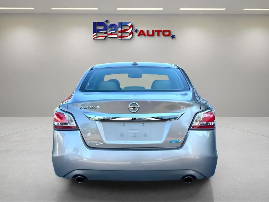 2014 Nissan Altima Image 5