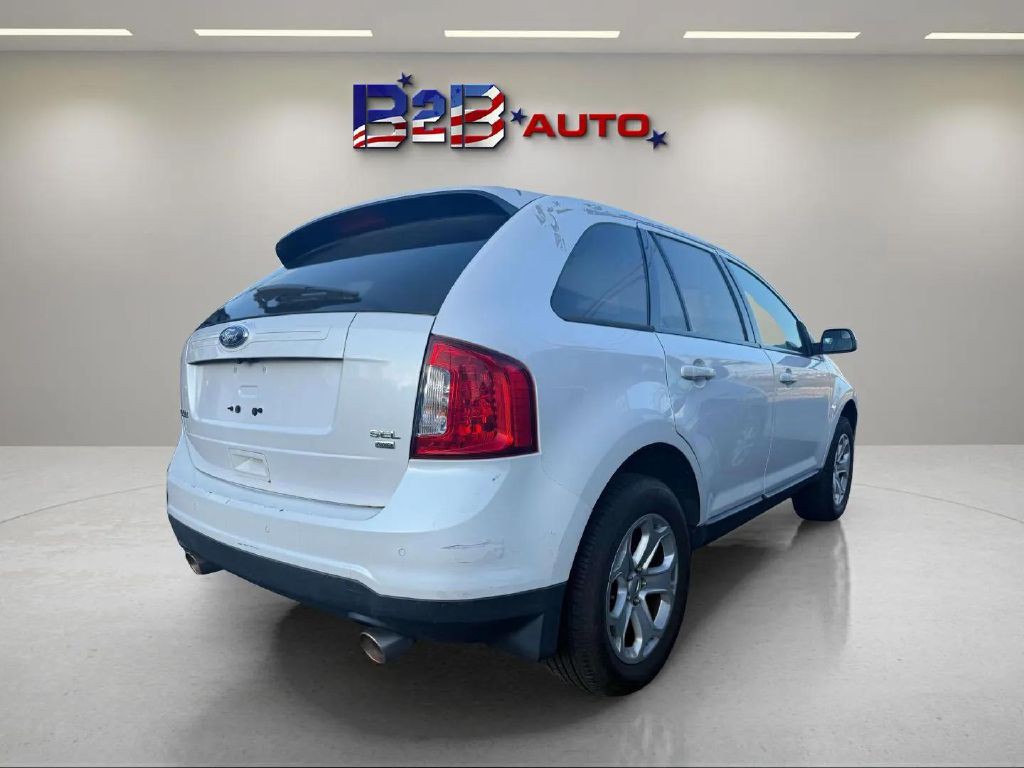 2013 Ford Edge Image 8