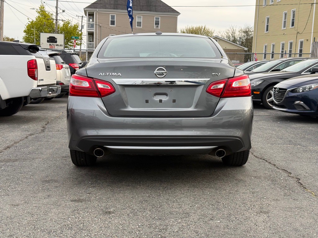 2017 Nissan Altima Image 6