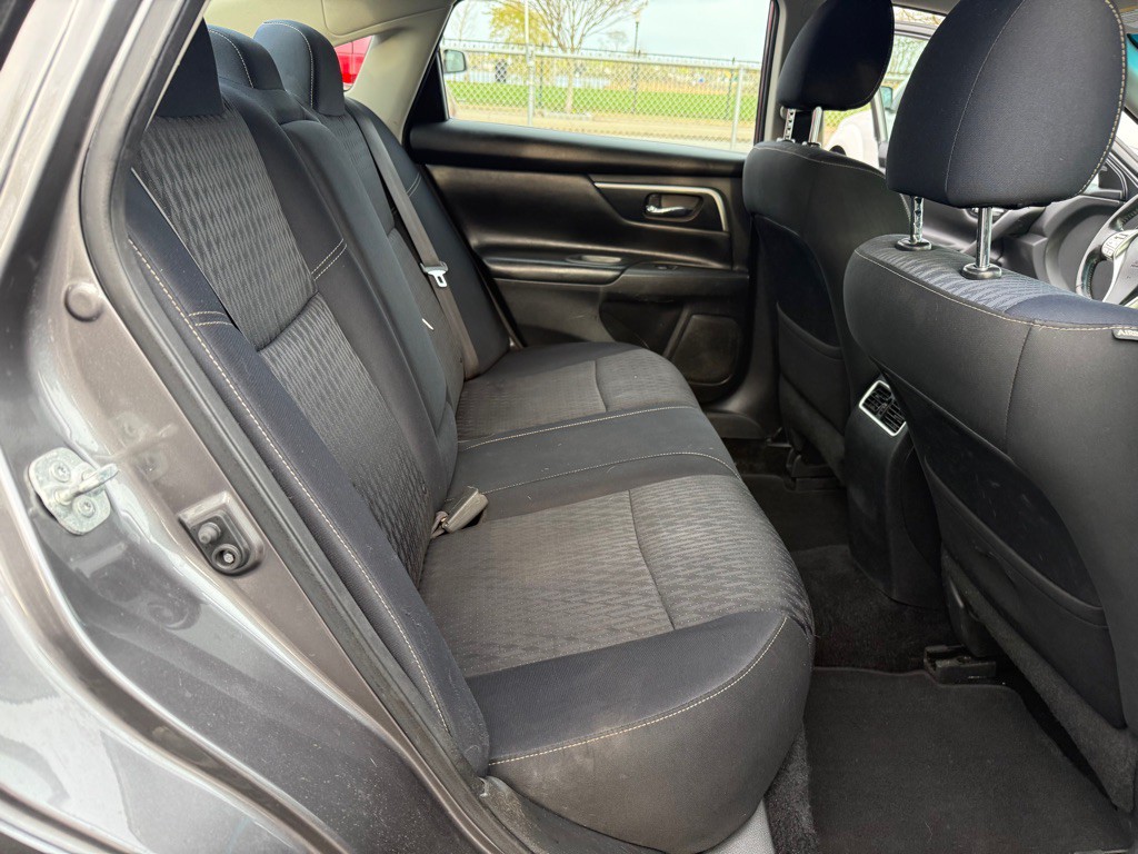 2017 Nissan Altima Image 14