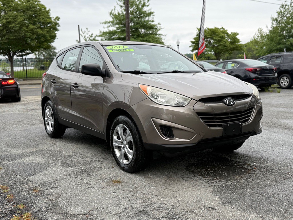 2011 Hyundai Tucson Image 3