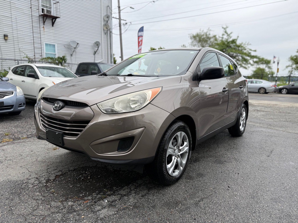 2011 Hyundai Tucson Image 12