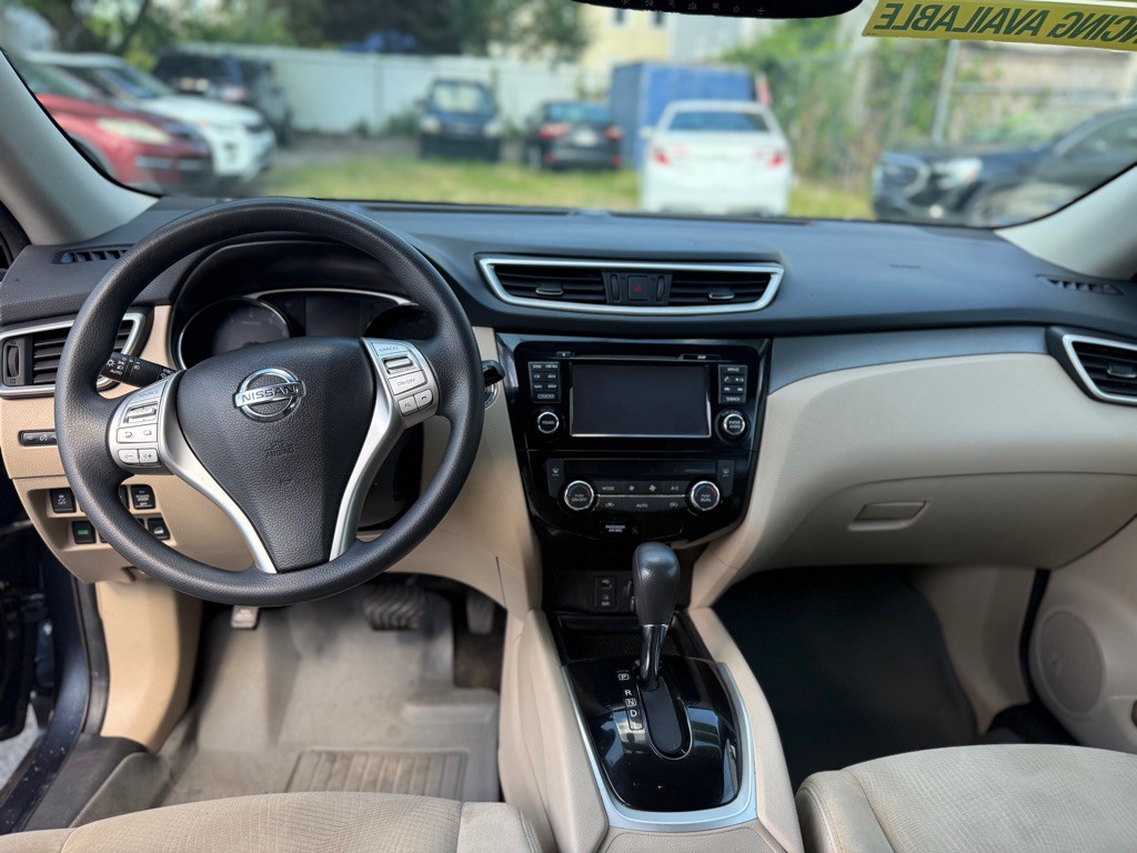 2016 Nissan Rogue Image 12