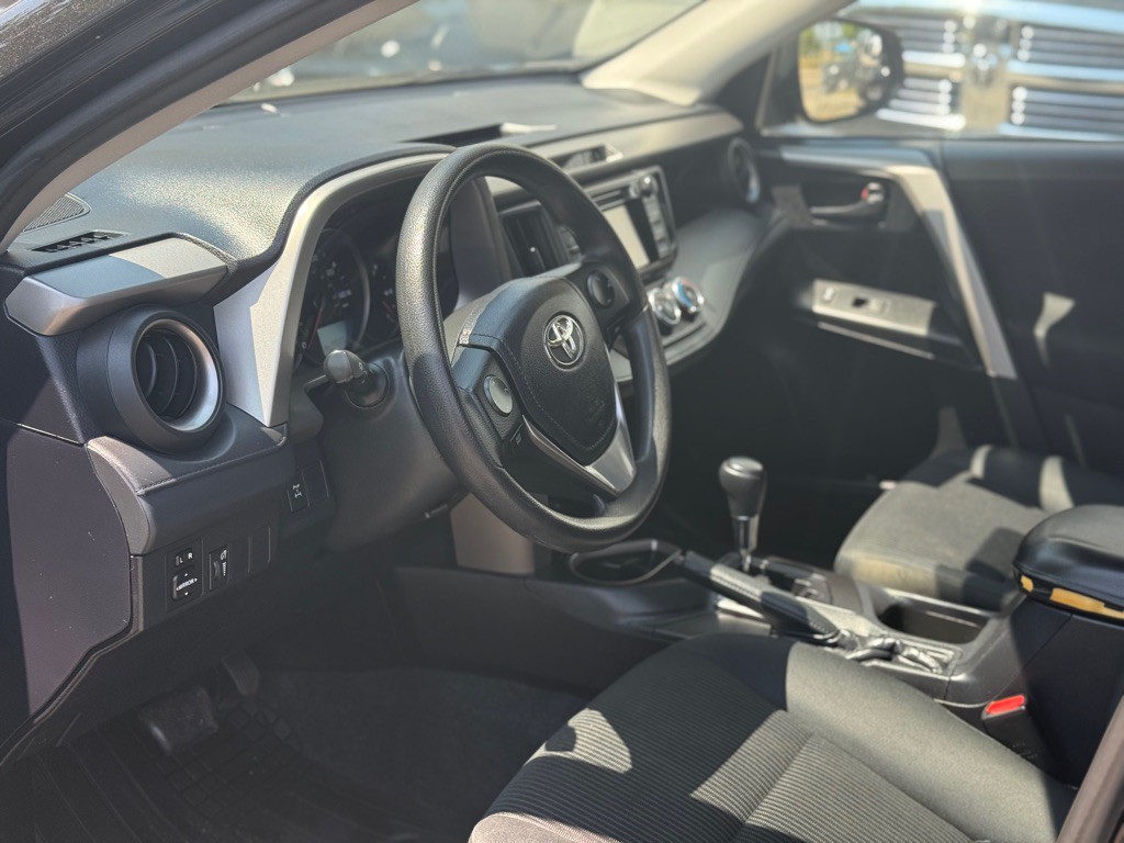 2016 Toyota Rav4 Image 6