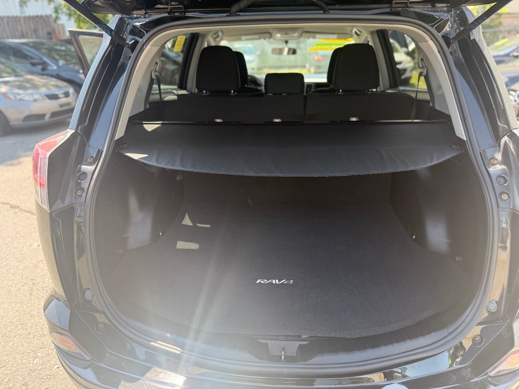 2016 Toyota Rav4 Image 9