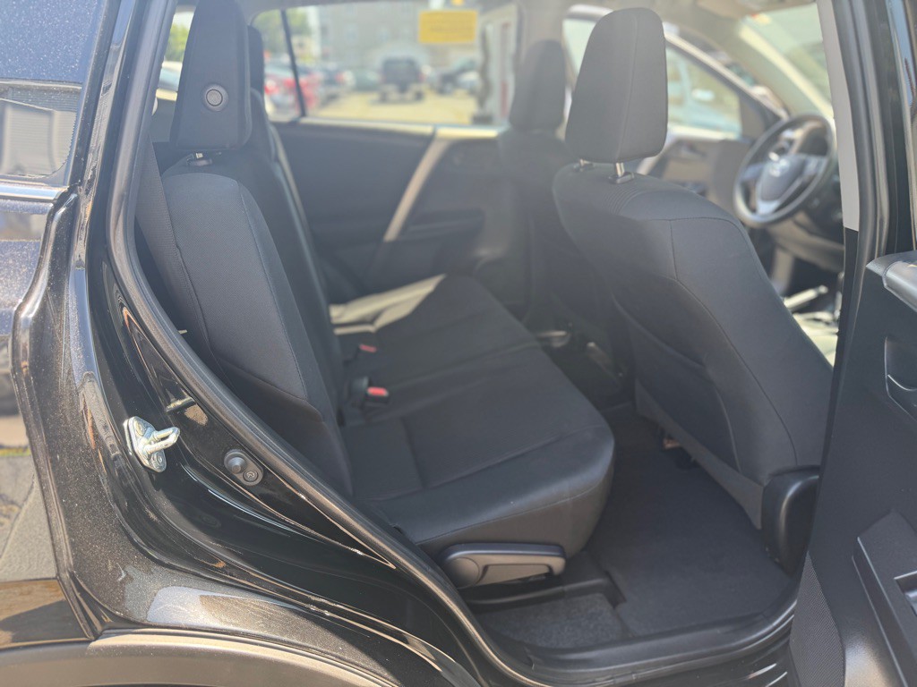 2016 Toyota Rav4 Image 10