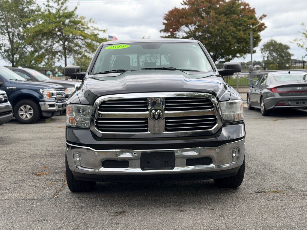2014 RAM 1500 Image 2