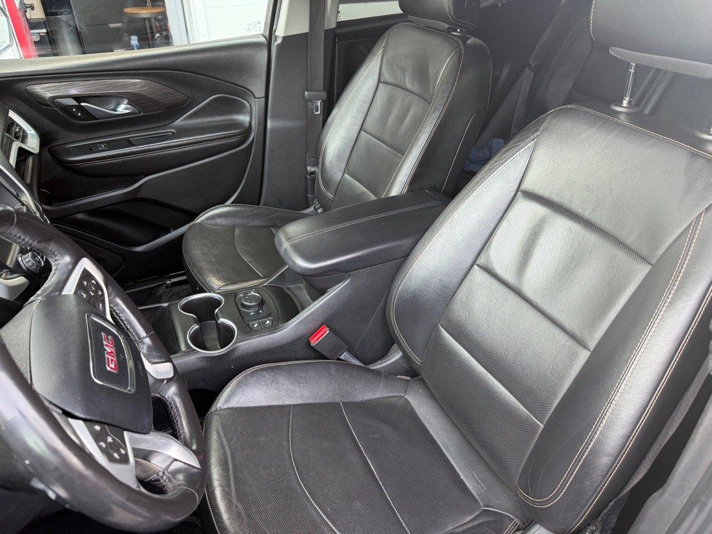 2020 GMC Terrain Image 9