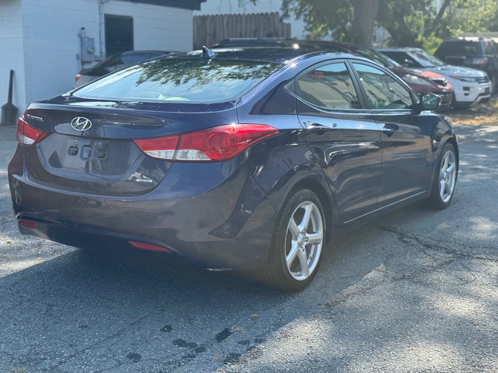 2011 Hyundai Elantra Image 7