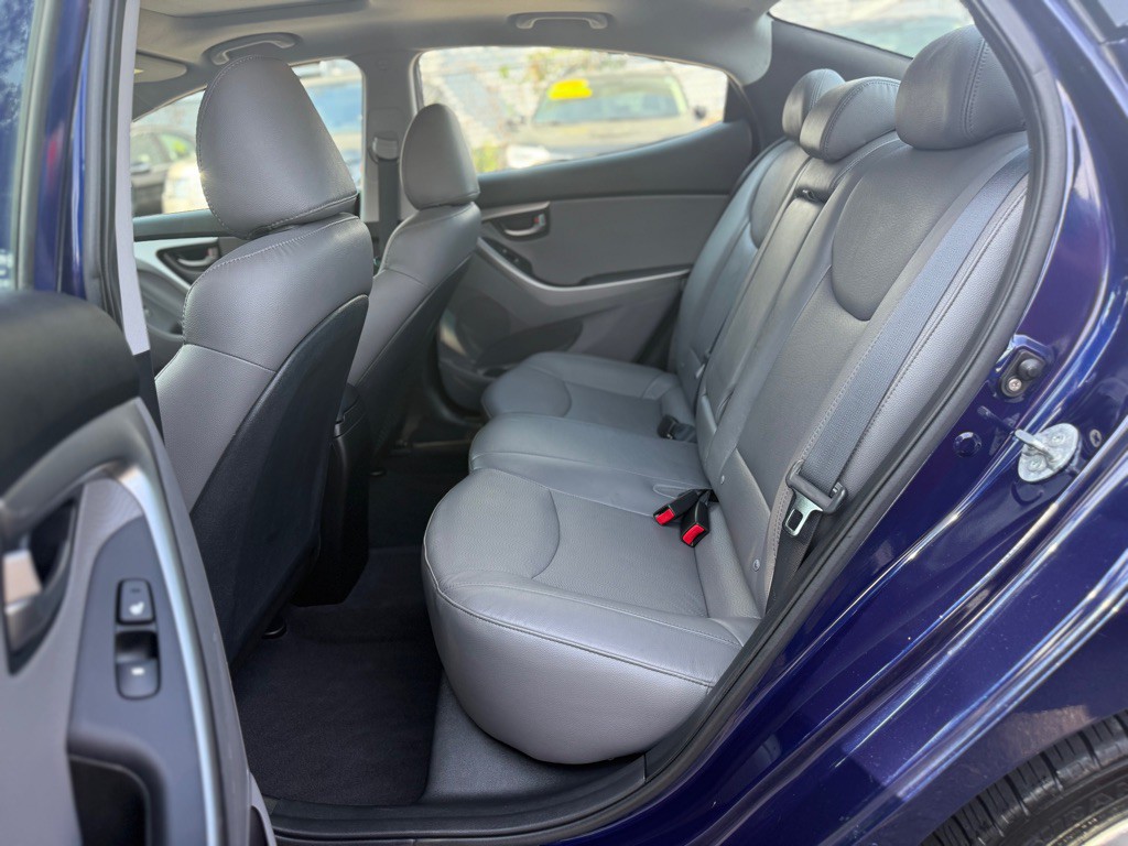 2011 Hyundai Elantra Image 13