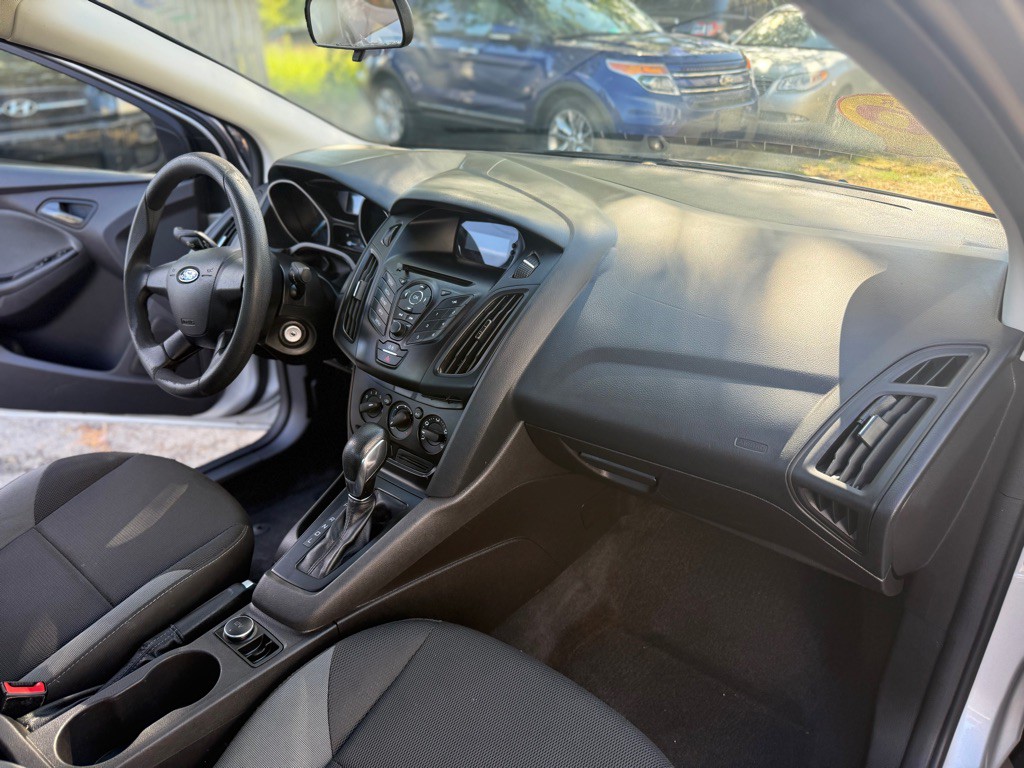 2014 Ford Focus Image 12