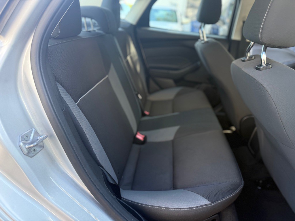 2014 Ford Focus Image 15
