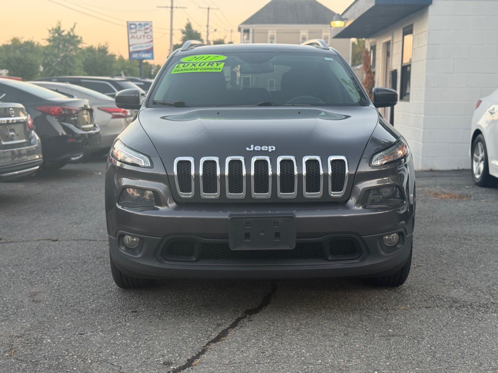 2017 Jeep Cherokee Image 2