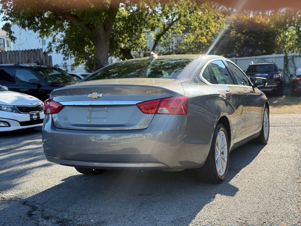 2018 Chevrolet Malibu Image 4