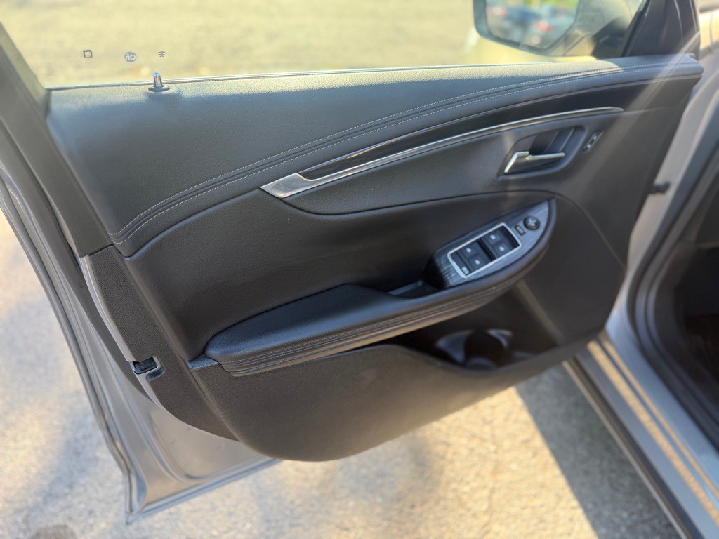 2018 Chevrolet Malibu Image 8