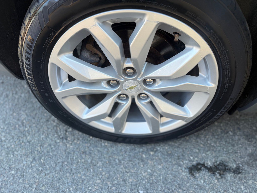 2018 Chevrolet Malibu Image 13