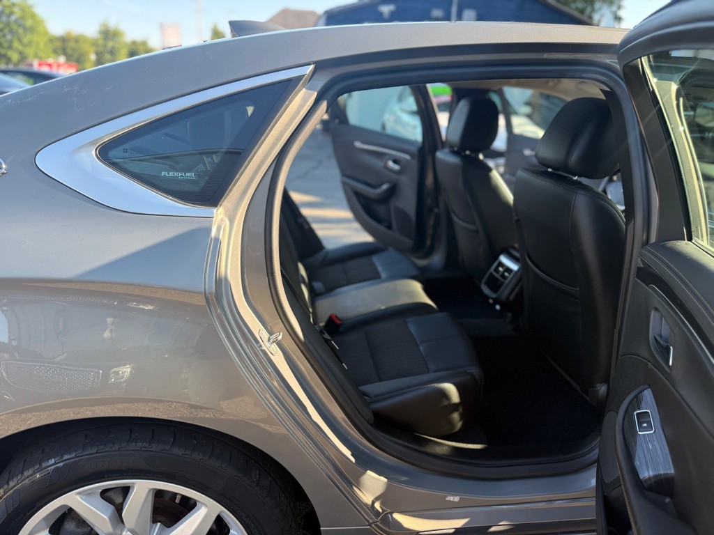 2018 Chevrolet Malibu Image 15