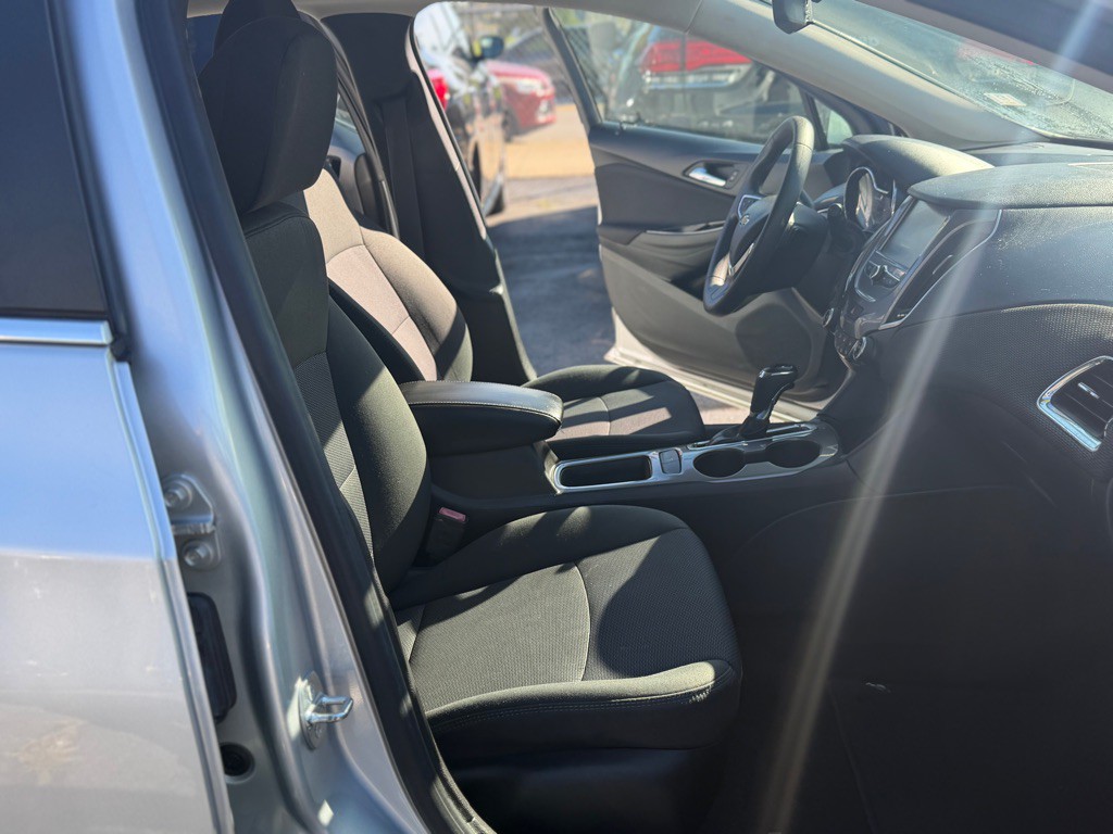 2017 Chevrolet Cruze Image 10