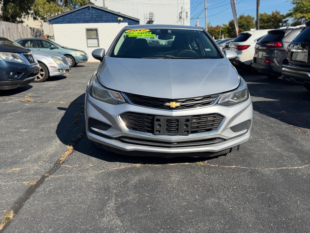 2017 Chevrolet Cruze Image 2