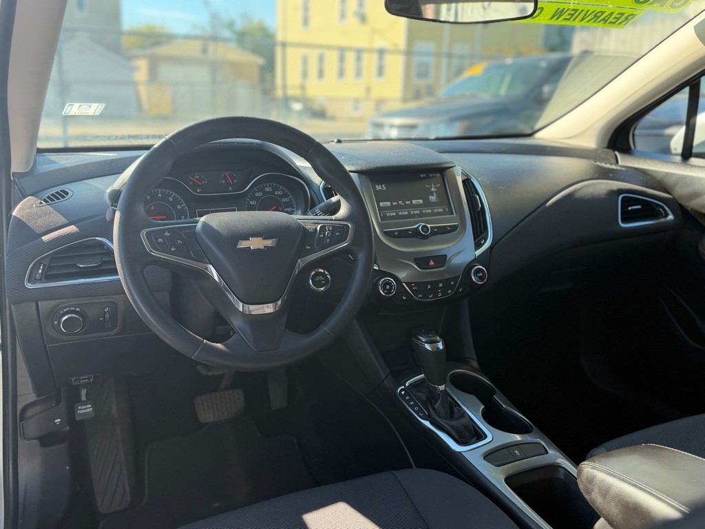 2017 Chevrolet Cruze Image 8