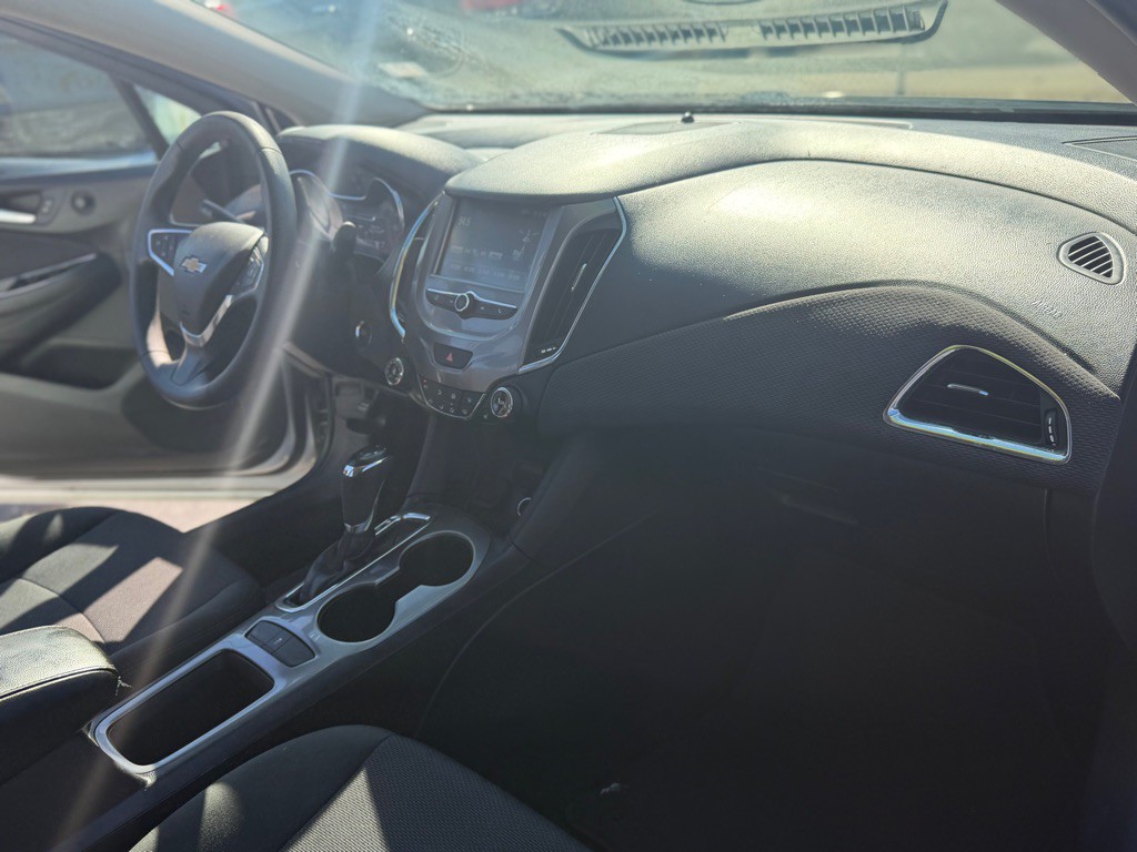 2017 Chevrolet Cruze Image 9