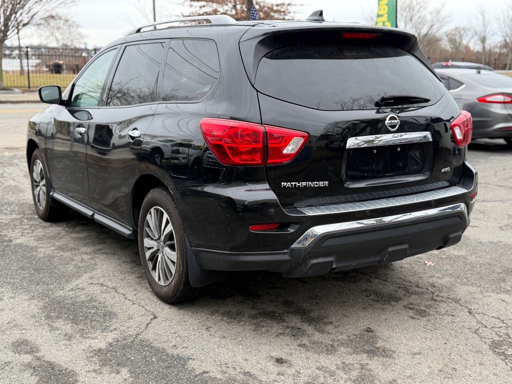 2020 Nissan Pathfinder Image 4