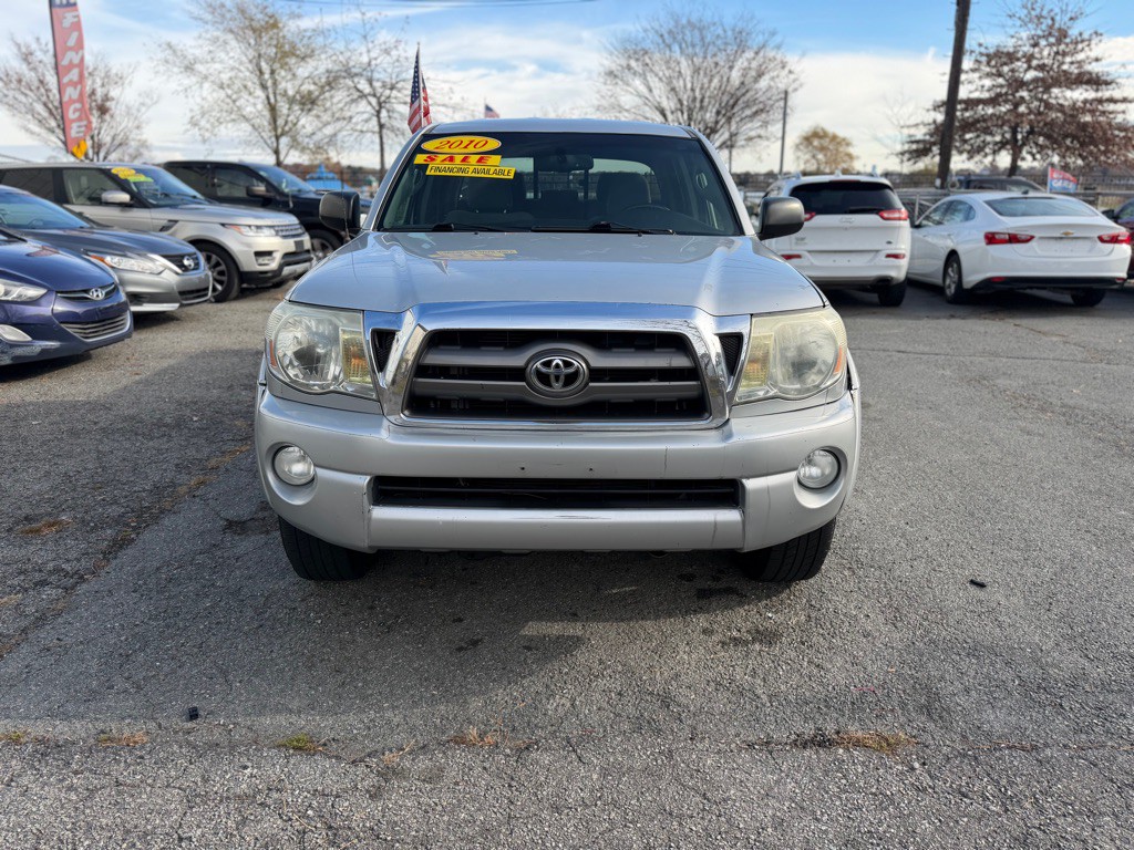 2010 Toyota Tacoma Image 2