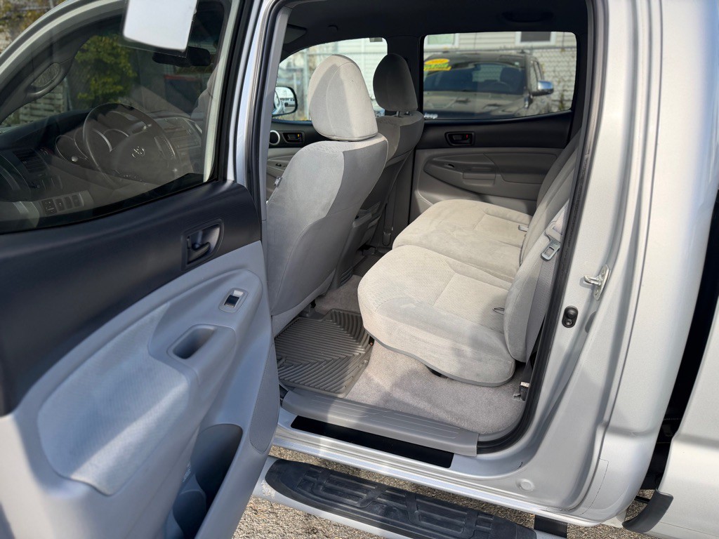 2010 Toyota Tacoma Image 8