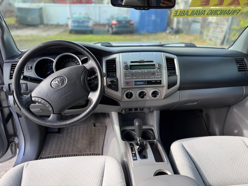 2010 Toyota Tacoma Image 9