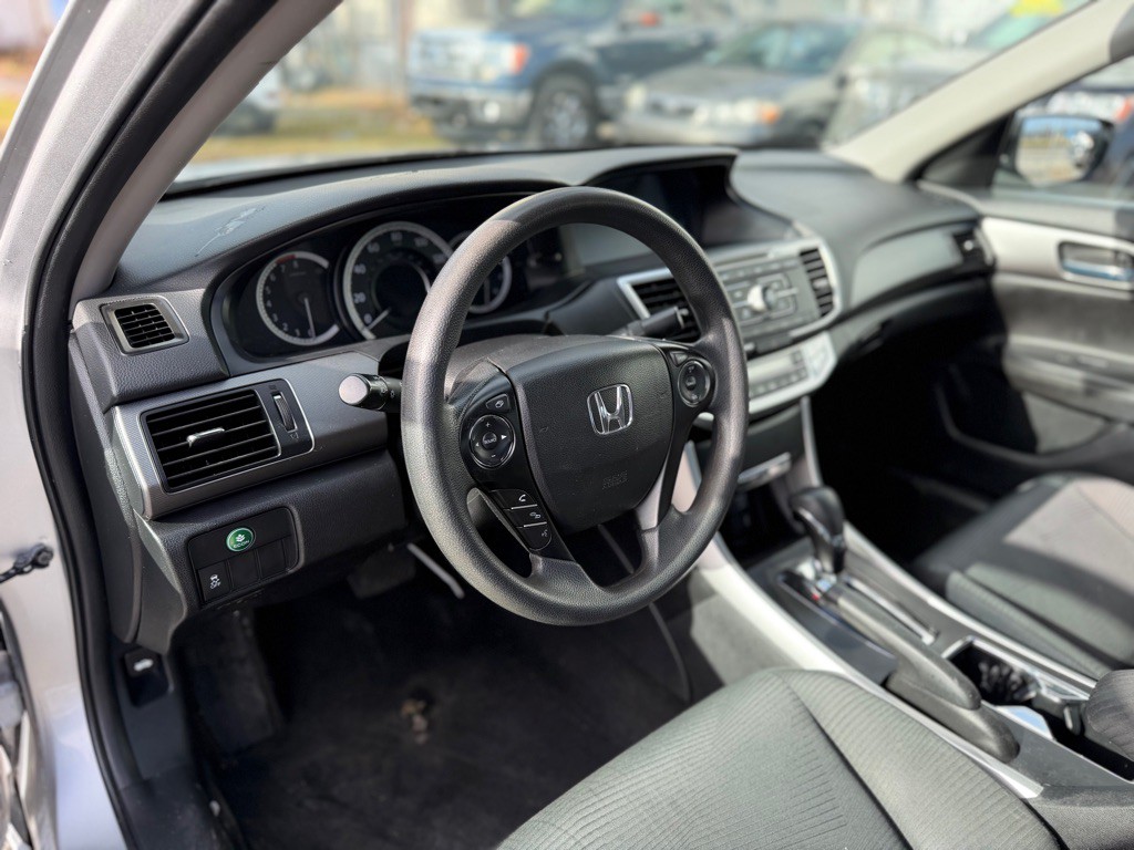 2015 Honda Accord Image 8
