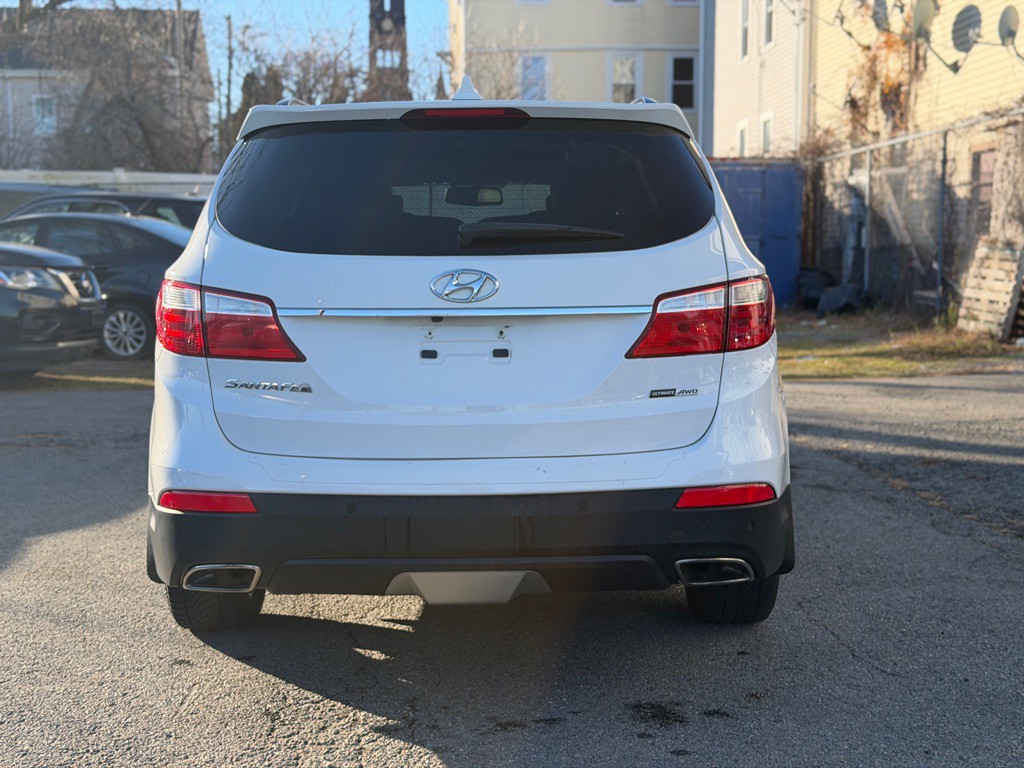 2016 Hyundai Santa Fe Image 3