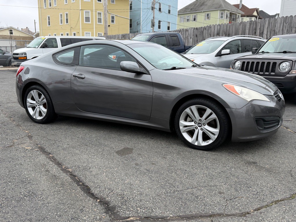 2010 Hyundai Genesis Image 6