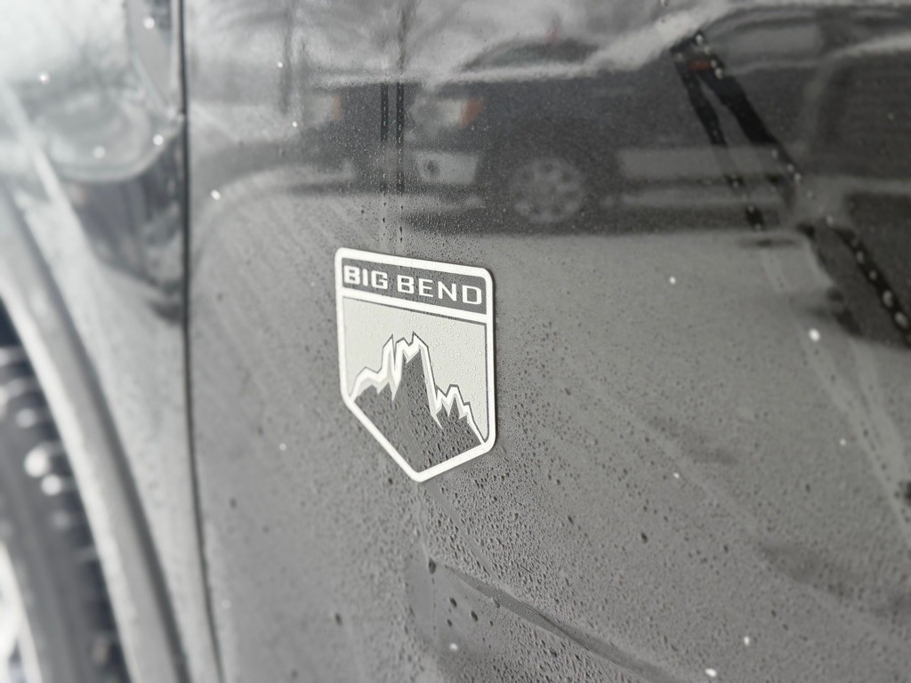 2021 Ford Bronco Image 8