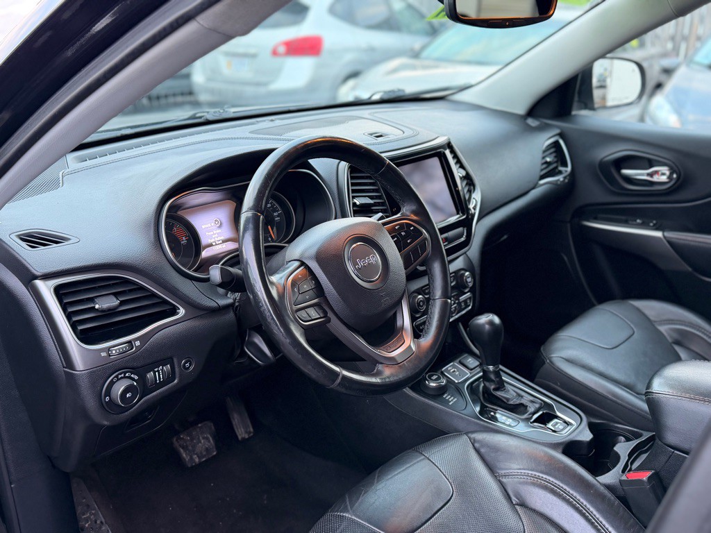 2019 Jeep Cherokee Image 7