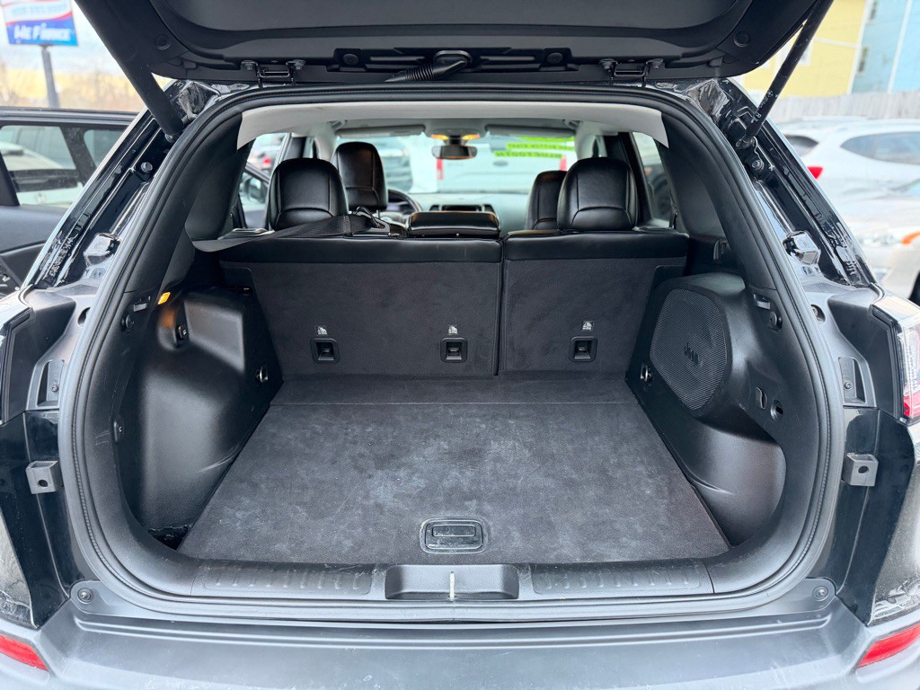 2019 Jeep Cherokee Image 11