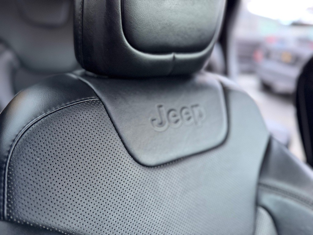 2019 Jeep Cherokee Image 16